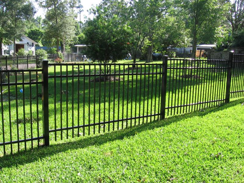 Fencing company near me